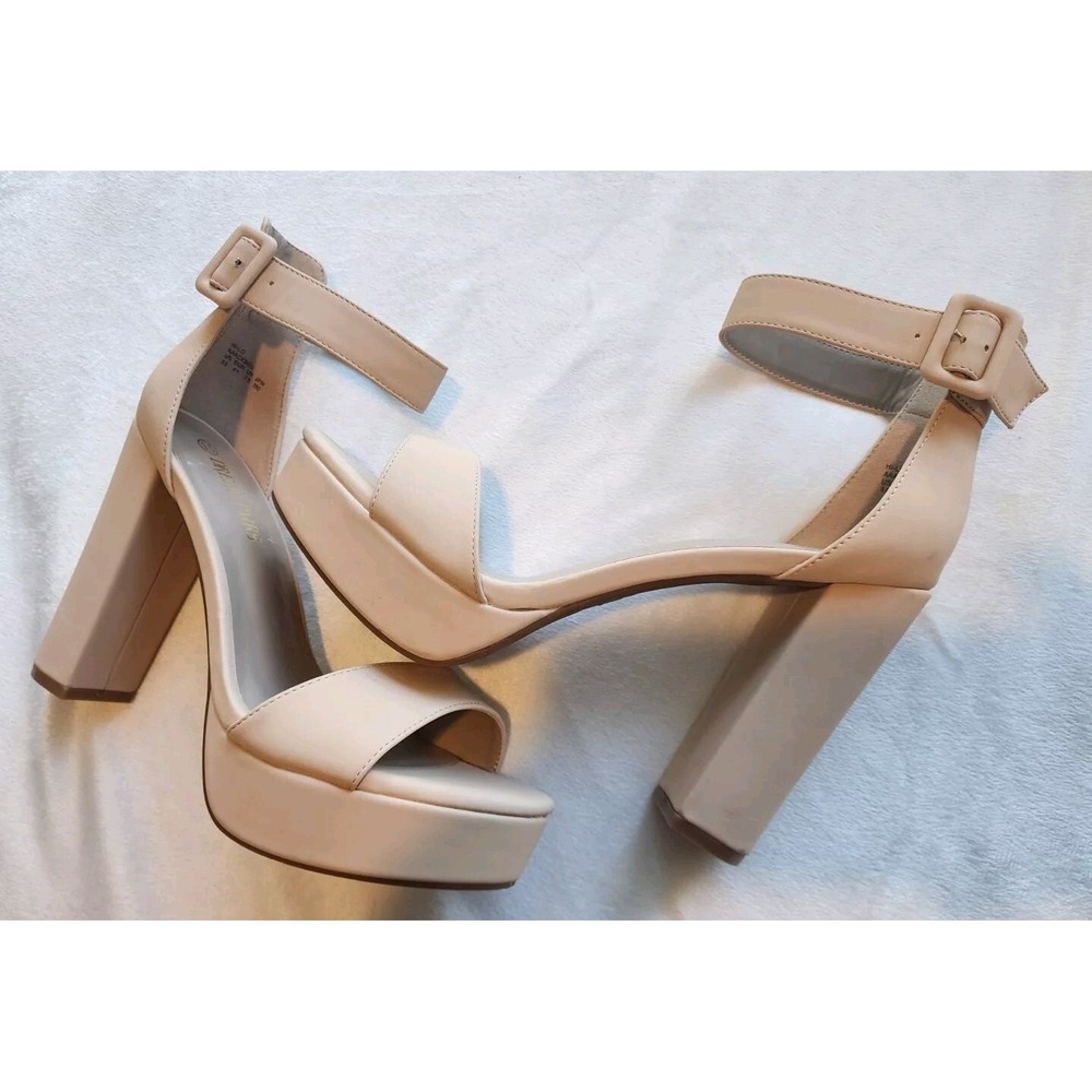 Dream Pairs Women's Chunky High Heel Size 9.5 Cream Nude